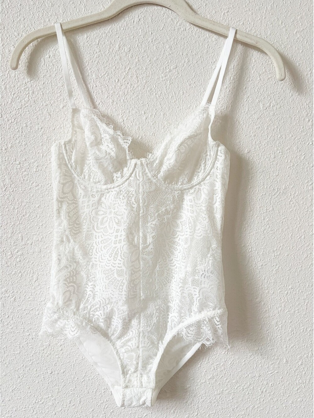 Homebodii Emilia Lace Bodysuit White Size XS Bridal Wedding Feminine Romantic